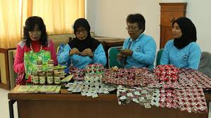 Kegiatan Daur Ulang Sampah Plastik